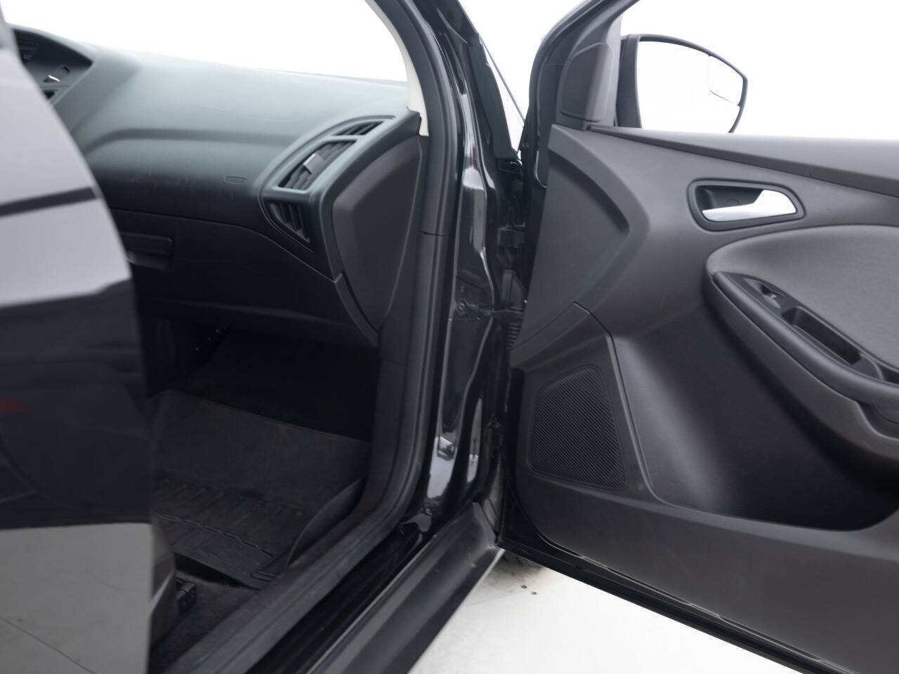 Used Car 2012 Ford Focus  Se 4dr Sedan For Sale Under $10,000 In Coal City, Illinois