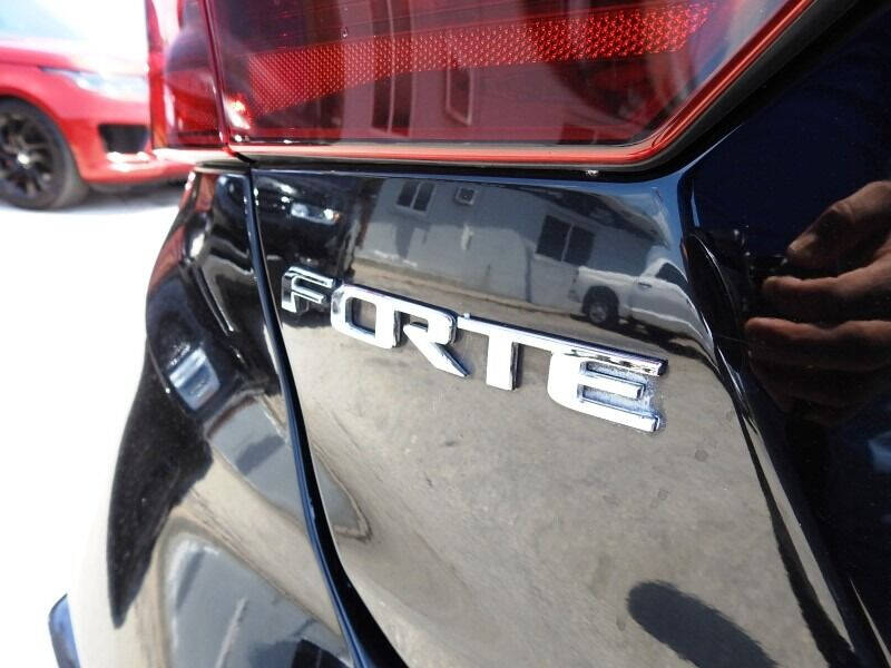 2021 KIA Forte Sedan - $15,900