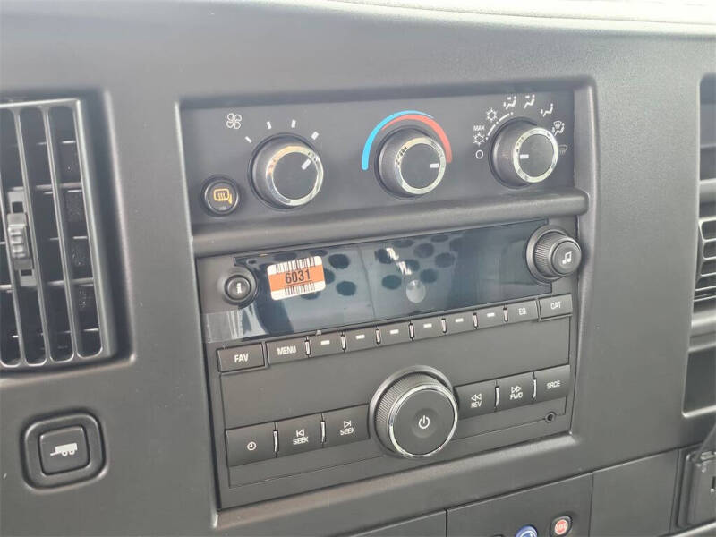 2025 Chevrolet Express 2500