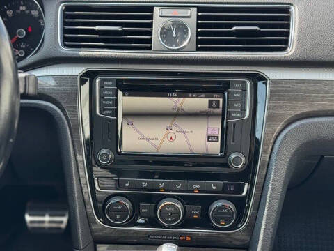 2017 Volkswagen Passat V6 SEL Premium