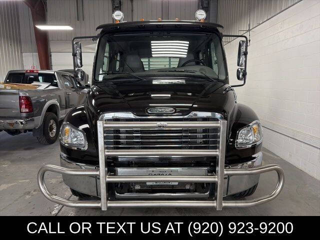 2004 Freightliner M2 106
