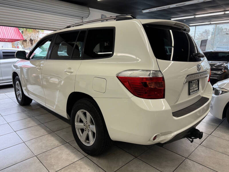2010 Toyota Highlander SE