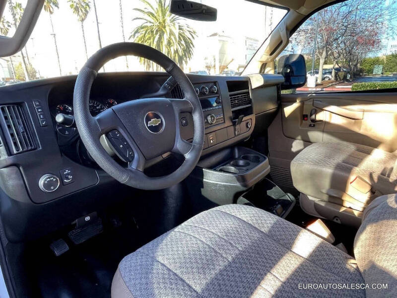 2017 Chevrolet Express 2500