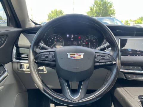 2019 Cadillac XT4 Premium Luxury