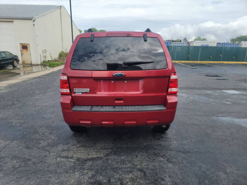 2010 Ford Escape XLS
