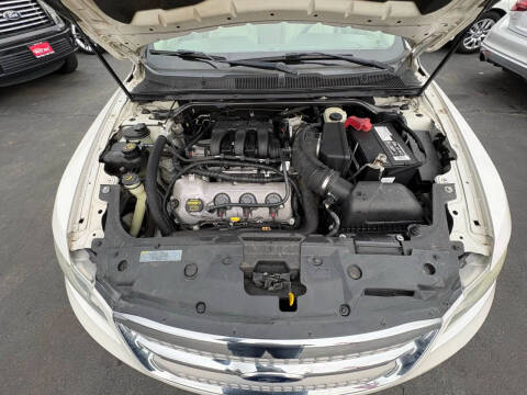 2011 Ford Taurus SEL