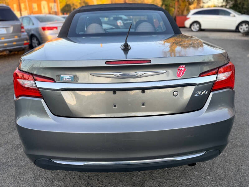 2013 Chrysler 200 Touring