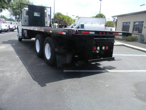 2014 Freightliner M2 106