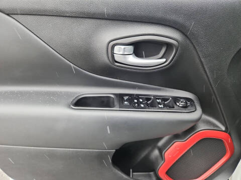 2023 Jeep Renegade Trailhawk