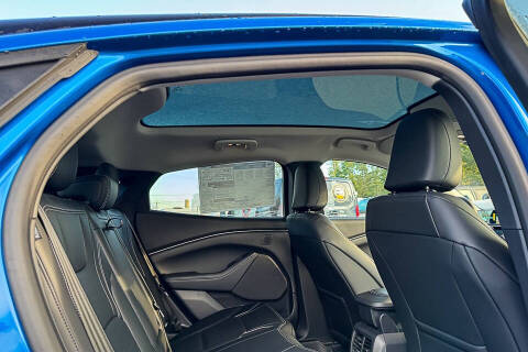 2025 Ford Mustang Mach-E Premium