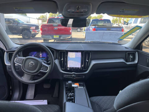 2023 Volvo XC60 B5 Core