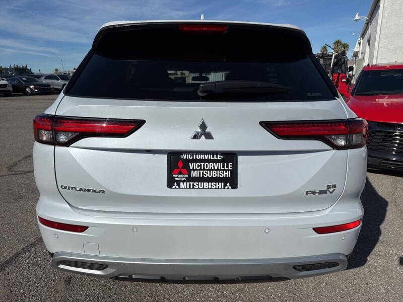 2025 Mitsubishi Outlander PHEV SE