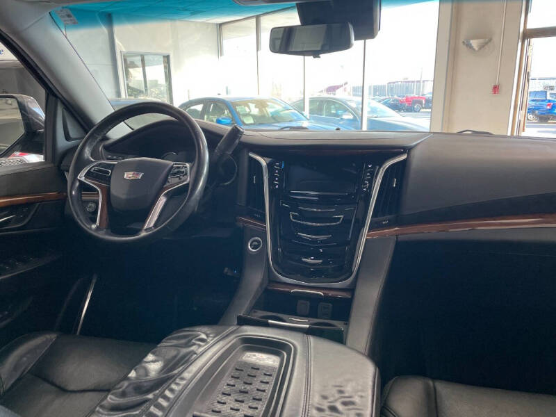 2017 Cadillac Escalade ESV Premium Luxury