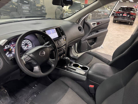 2019 Nissan Pathfinder S