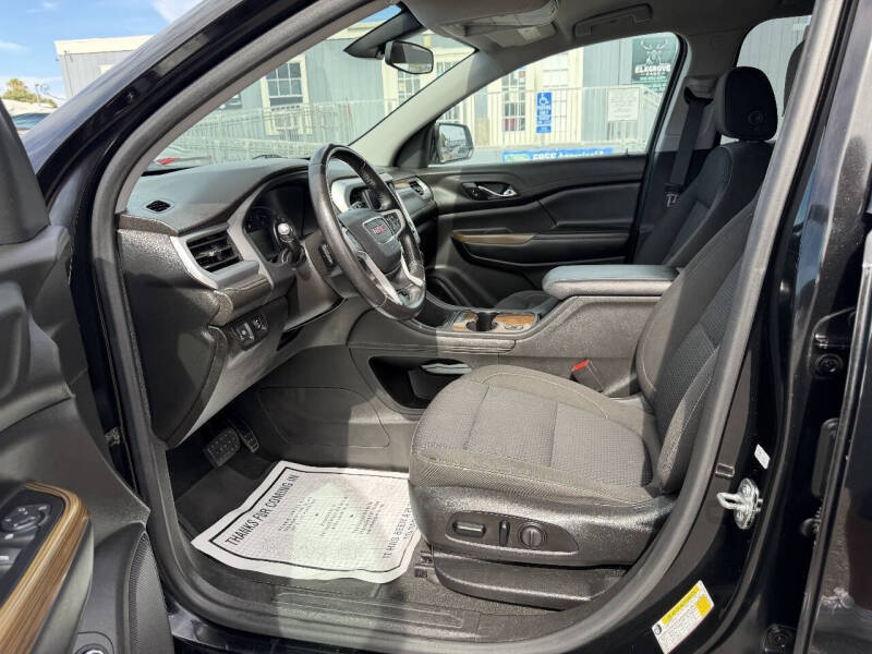 2020 GMC Acadia SLE