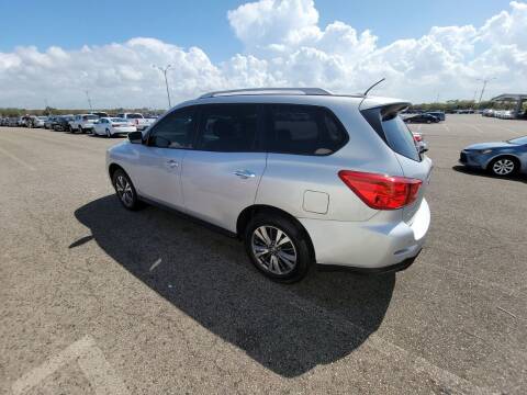 2017 Nissan Pathfinder for sale at GP Auto Connection Group in Haines City FL