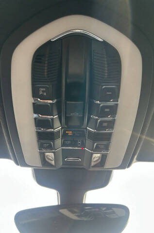 2015 Porsche Panamera Turbo