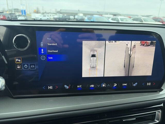 2024 Chevrolet Traverse LS