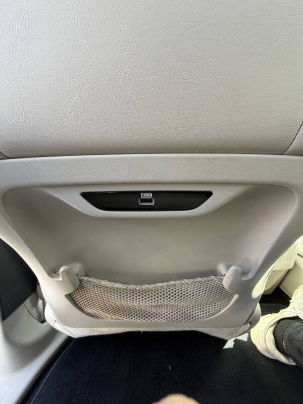 2017 Chrysler Pacifica Hybrid Platinum