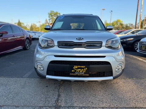2017 Kia Soul +