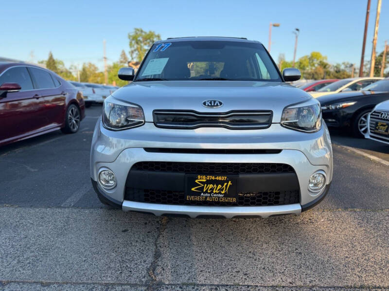 2017 Kia Soul +