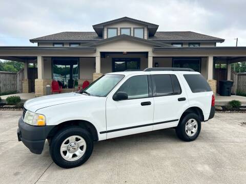 2005 Ford Explorer for sale at Car Country in Clute TX