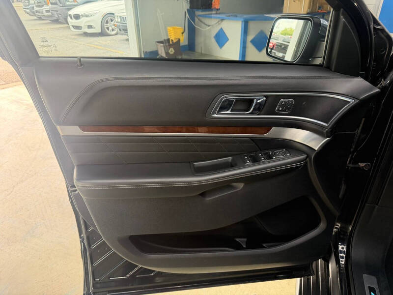 2019 Ford Explorer Platinum