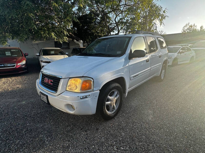 2005 GMC Envoy XL SLE photo 2