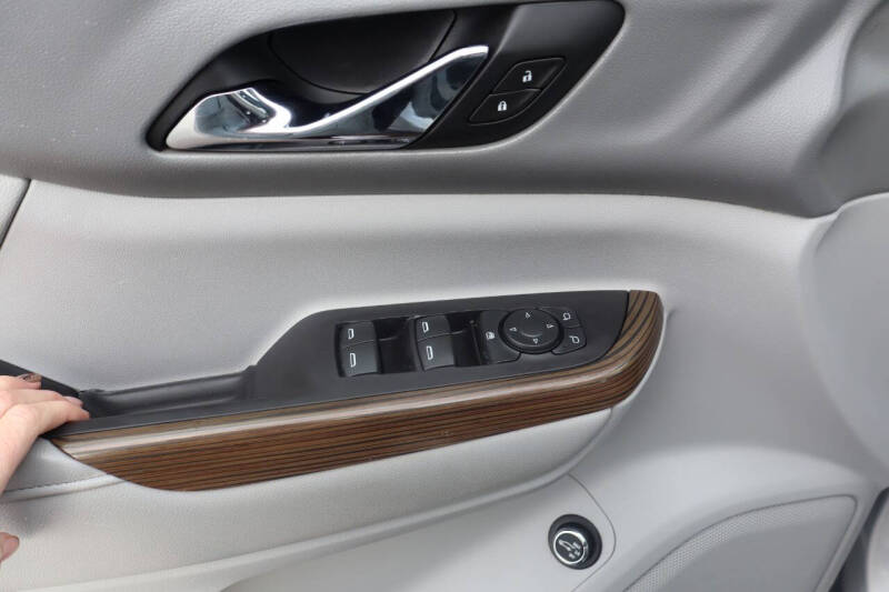 2018 GMC Acadia SLE-2