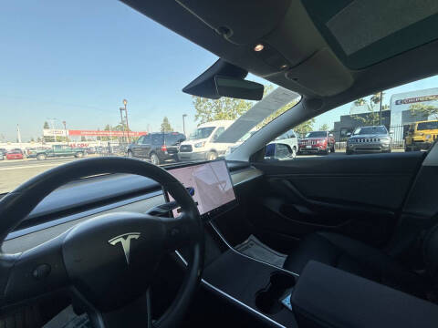 2019 Tesla Model 3 Mid Range