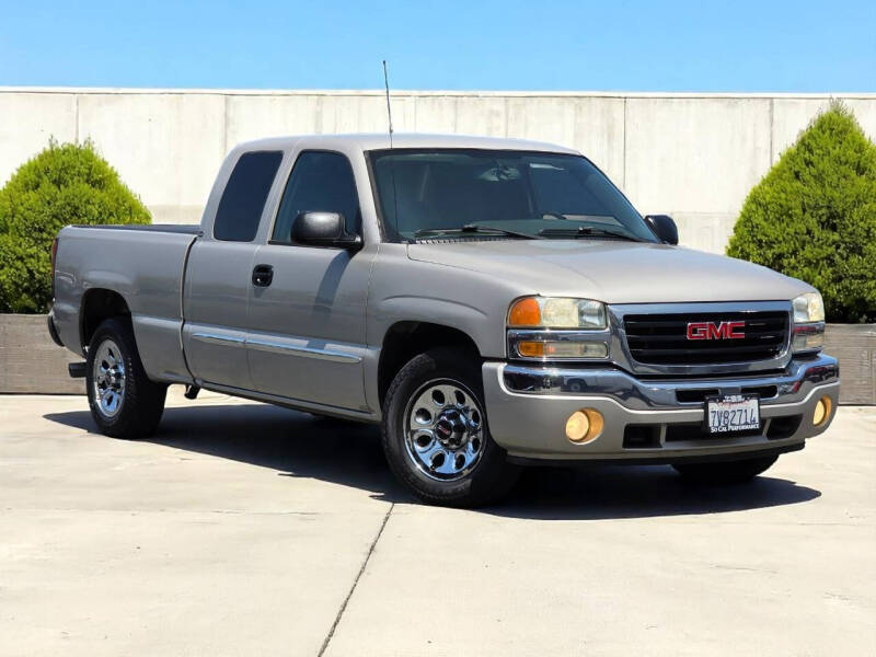 Used 2005 GMC Sierra 1500 SLE with VIN 1GTEC19V25Z129717 for sale in San Diego, CA