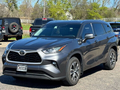 2020 Toyota Highlander for sale at North Imports LLC in Burnsville MN