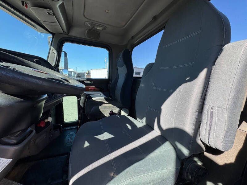 2013 Peterbilt 387