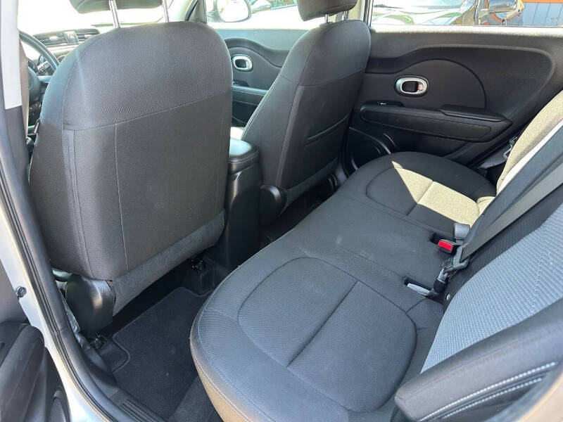 2017 Kia Soul +