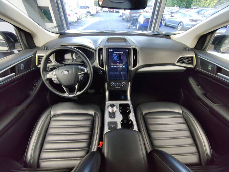 2022 Ford Edge