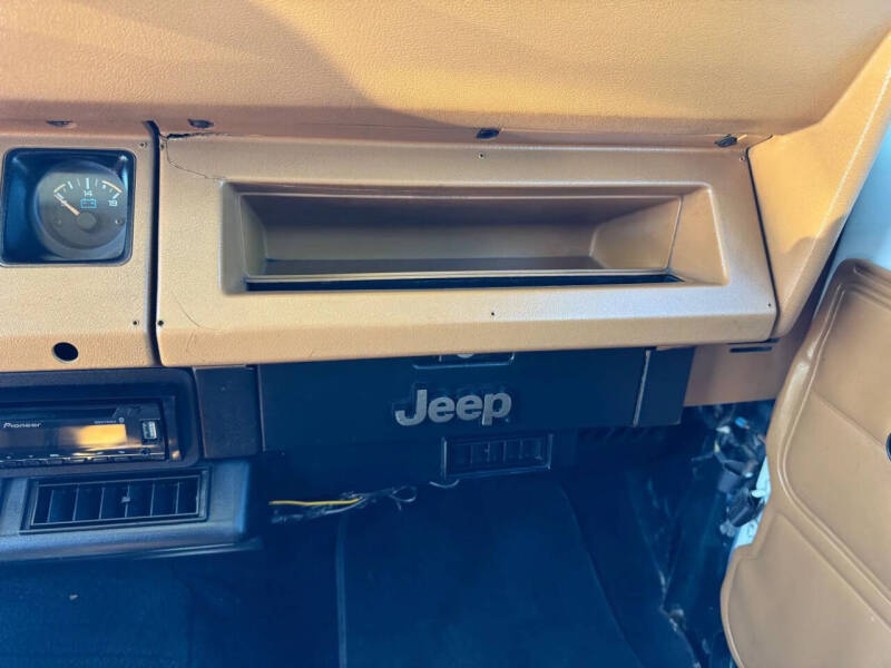 1994 Jeep Wrangler SE