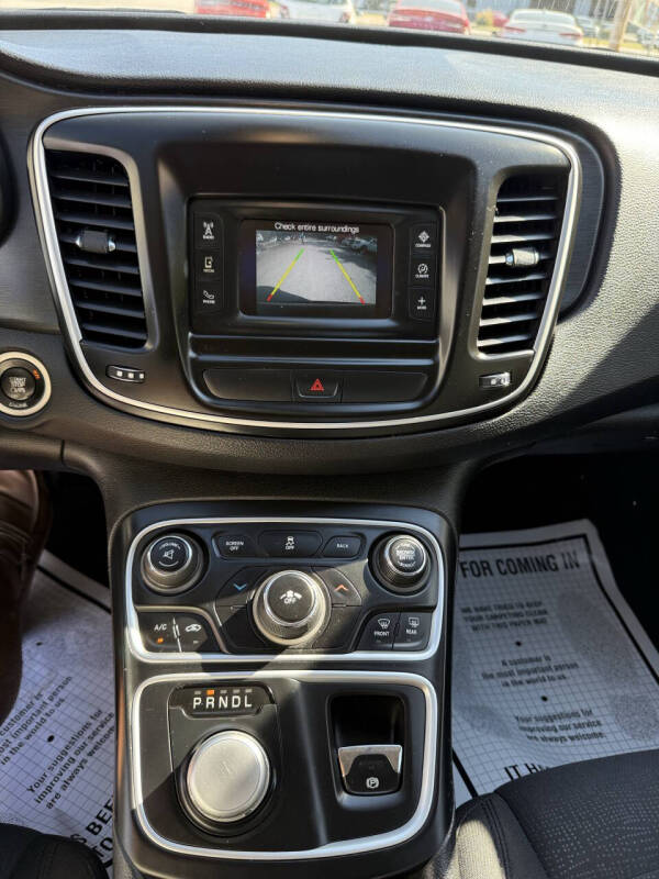 2016 Chrysler 200 Limited