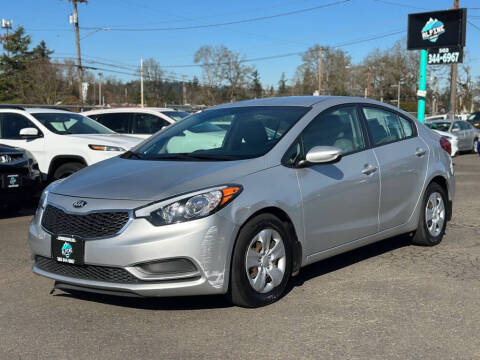 2015 Kia Forte for sale at ALPINE MOTORS in Milwaukie OR