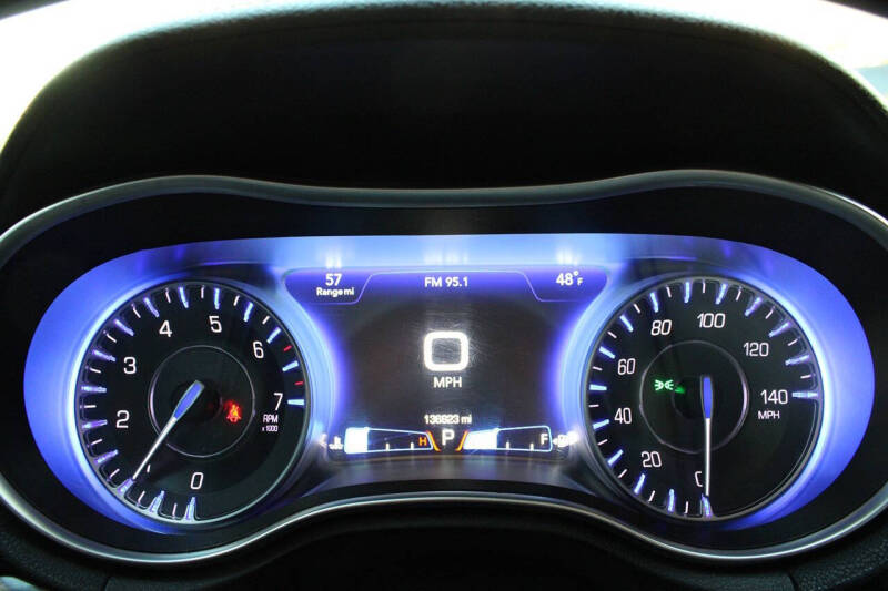 2017 Chrysler 300 Limited