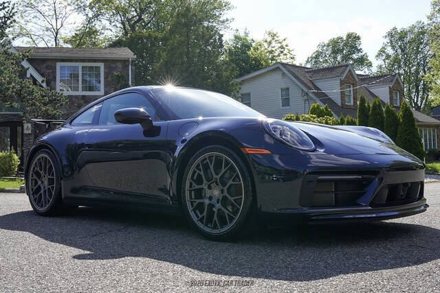 2021 Porsche 911 Carrera