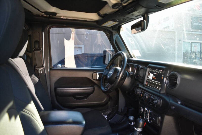 2022 Jeep Gladiator Willys