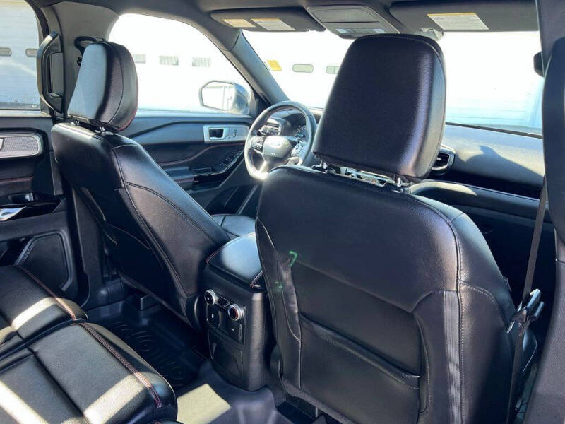 2024 Ford Explorer ST-Line