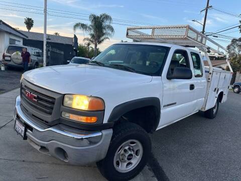 2004 GMC Sierra 2500HD for sale at LUCKY MTRS in Pomona CA