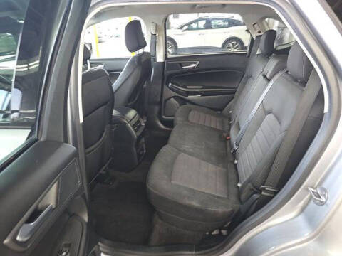 2022 Ford Edge SE