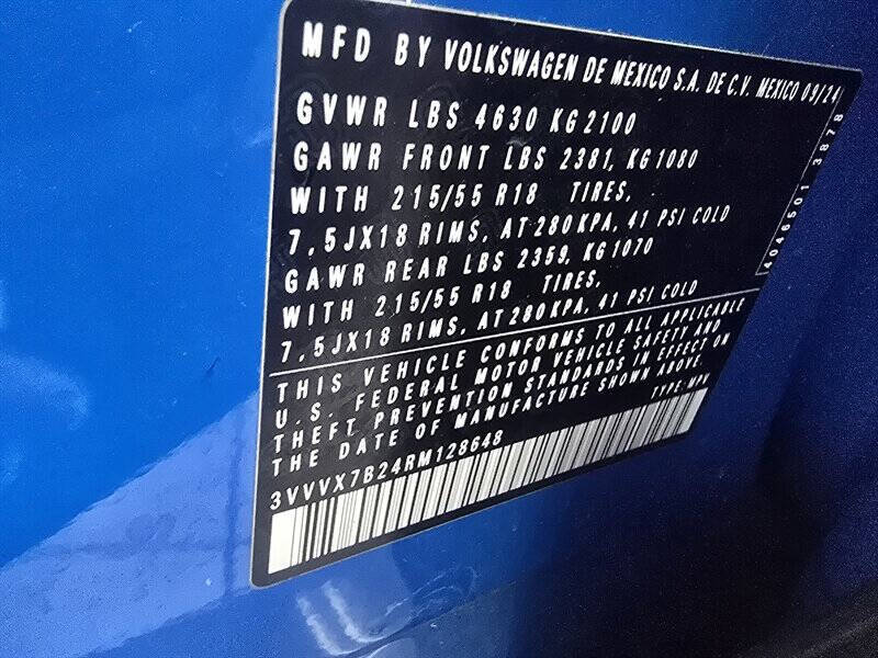 2024 Volkswagen Taos SE 4Motion