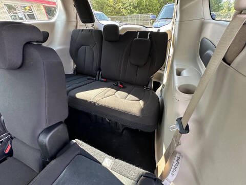 2017 Chrysler Pacifica LX