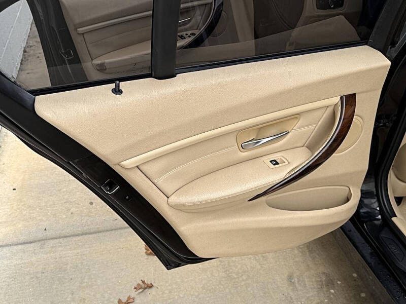 2013 BMW 3 Series 328i