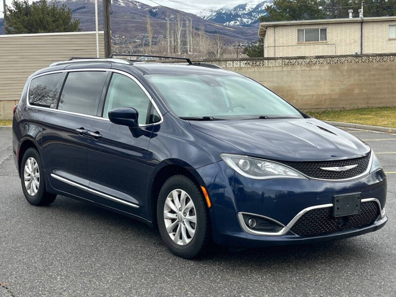 2019 Chrysler Pacifica Touring L