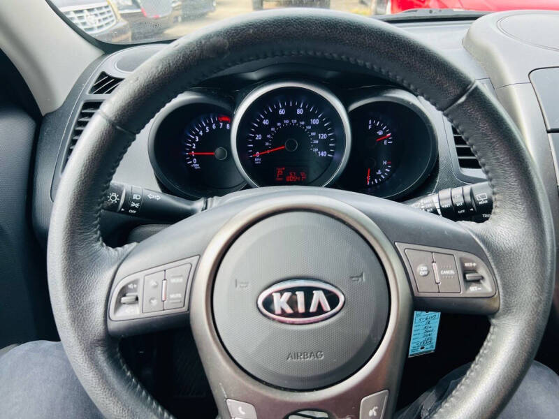 2012 Kia Soul + photo 18