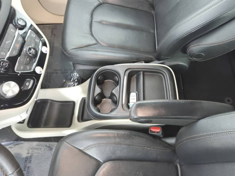 2020 Chrysler Pacifica Touring L